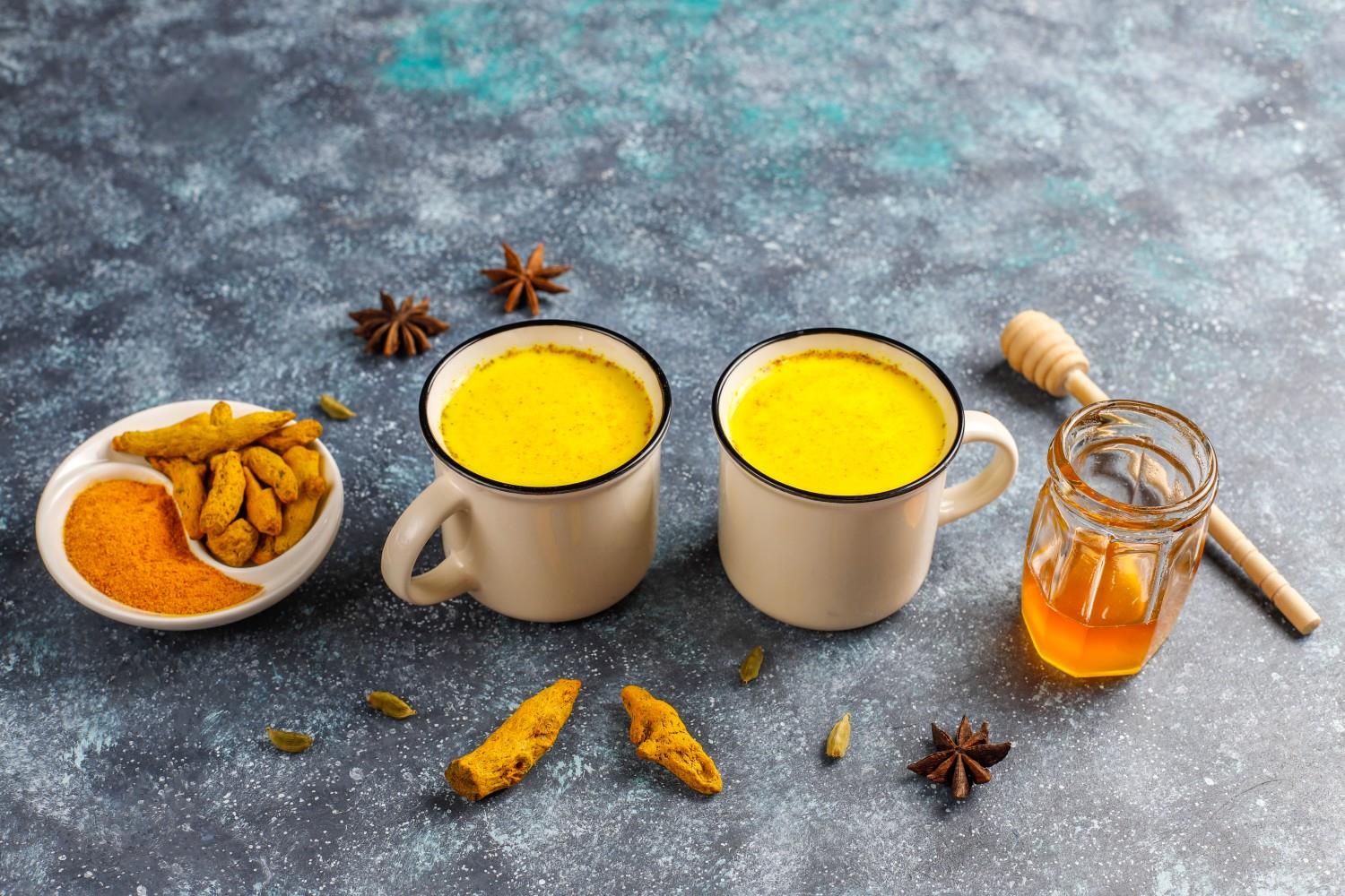 چای شیری طلایی