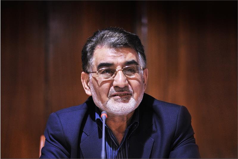 معیشت مردم اولویت اول دولت دوازدهم باشد
