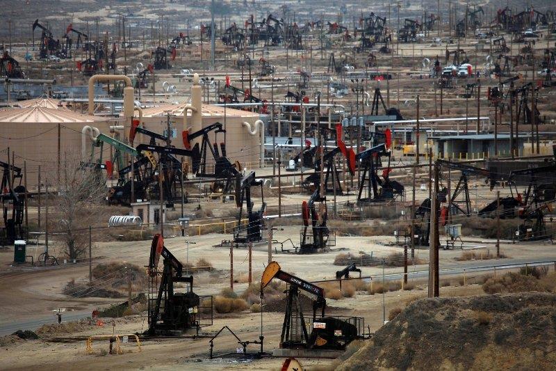 روند افزایش تولید نفت آمریکا سال آینده کند می‌شود