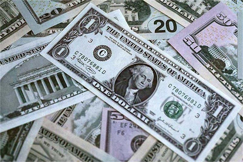 نوسان دلار با اظهارات روسای بانک مرکزی