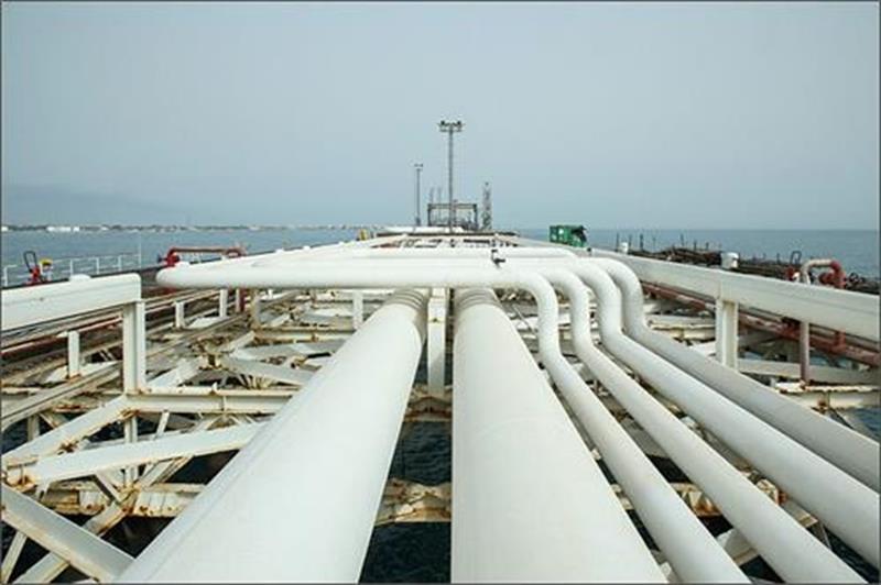 240 میلیون بشکه نفت سبک ایران از پایانه خارک صادر شد