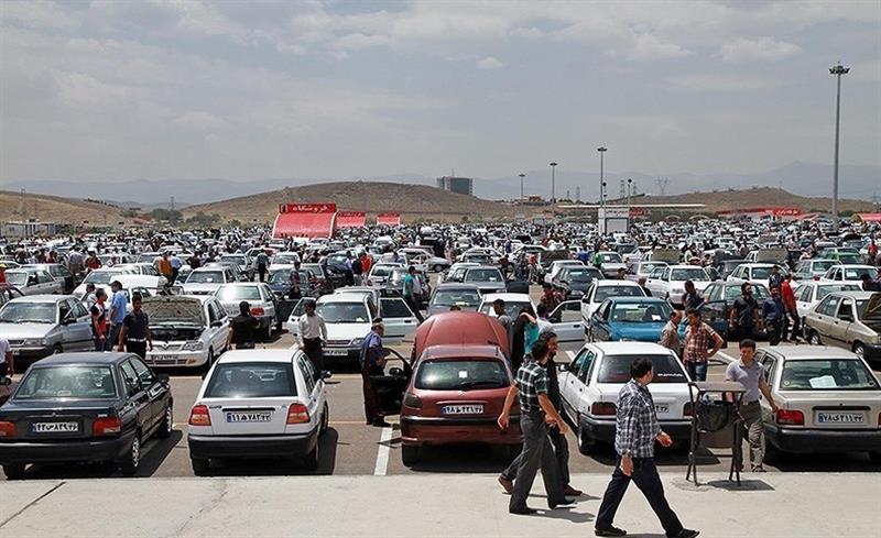 ایران خودرو در نیمه دوم امسال تصمیم به افزایش قیمت‌‌ها دارد